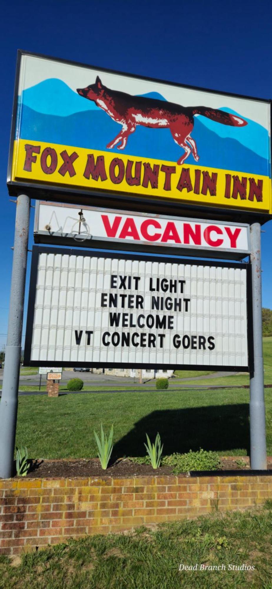 Fox Mountain Inn Max Meadows 外观 照片